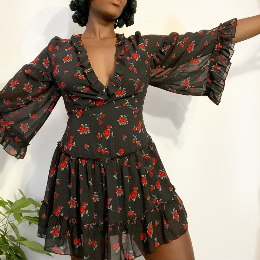 BLACK FLORAL PIXIE DRESS